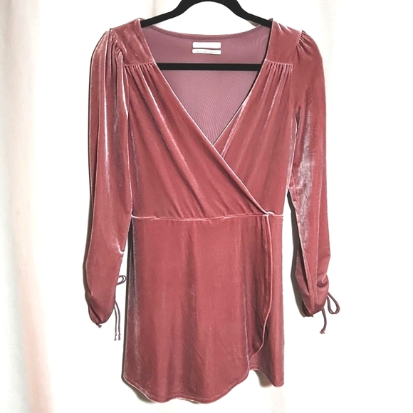 Urban Outfitters Rose Velvet Women's Faux Wrap Romper Skort Dress Medium - Picture 7 of 7